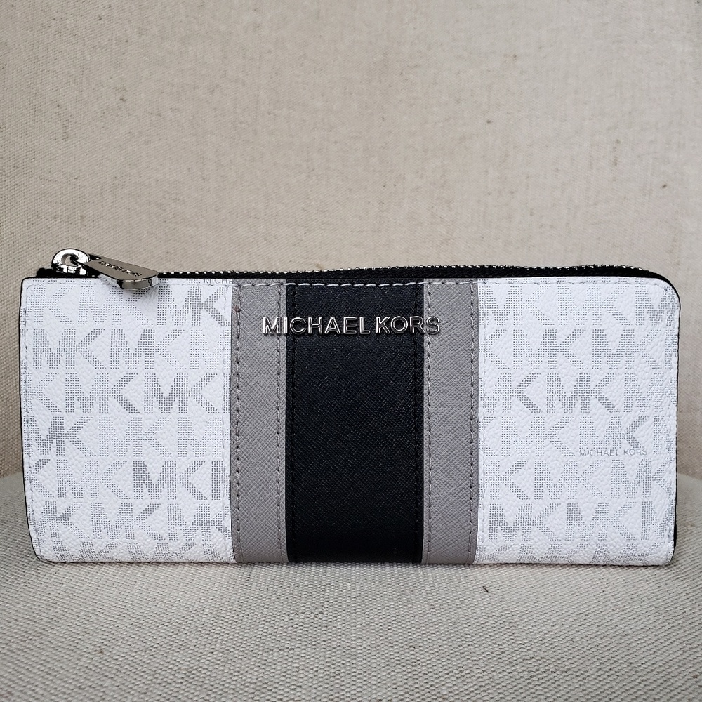 SOLD NWT Michael Kors Abbey Backpack & Wristlet - Picture 6 of 8